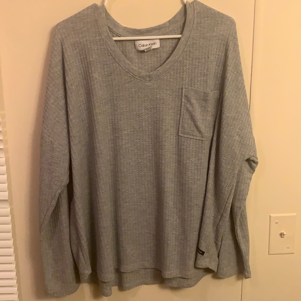 Calvin Klein longsleeve thermal like shirt